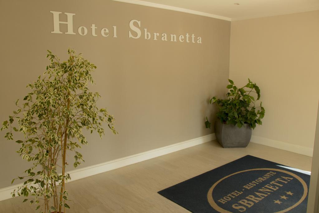 Hotel Ristorante Sbranetta 로짜노 외부 사진